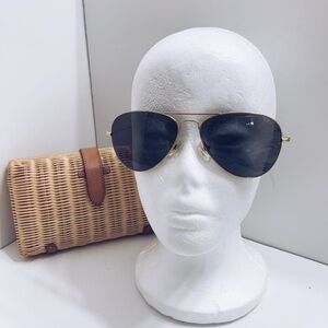 Woman Elegant Aviator Sunglasses